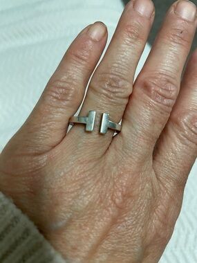 Tiffany Sterling Silver T-ring - authentic- great condition- size 7